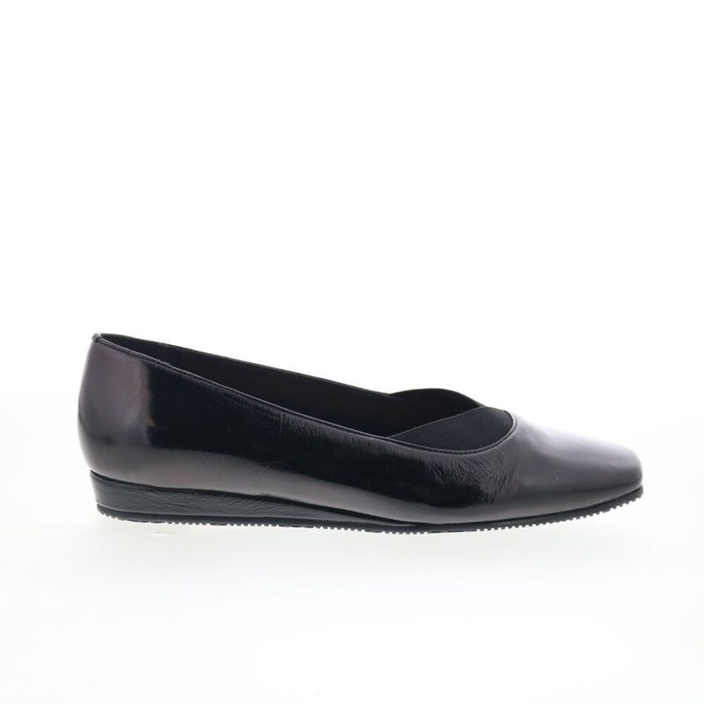 SoftWalk Womens Viana Black Shoes (NWT)